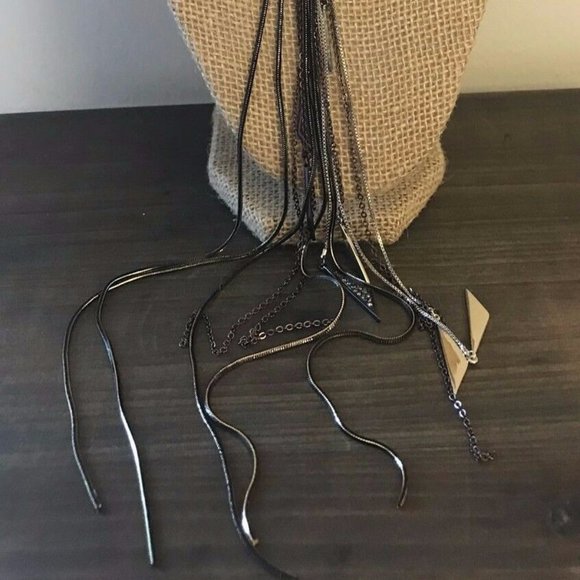 WHITE HOUSE BLACK MARKET WHBM SNAKE CHAIN TASSLE NECKLACE - Picture 8 of 10